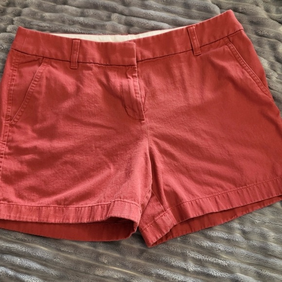 2 pairs of Gap size 8 women’s shorts - Picture 2 of 2